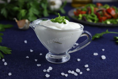 Mayonnaise sauce with garlic