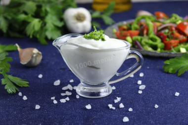 Mayonnaise sauce with garlic