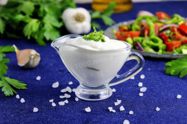 Mayonnaise sauce with garlic