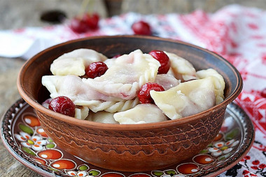 Dough for dumplings with cherries custard