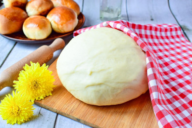 Soft airy yeast dough for pies