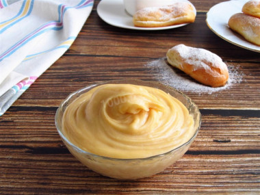 Custard dough for eclairs