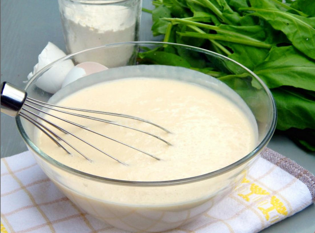 Liquid dough for cabbage pie with sour cream and kefir