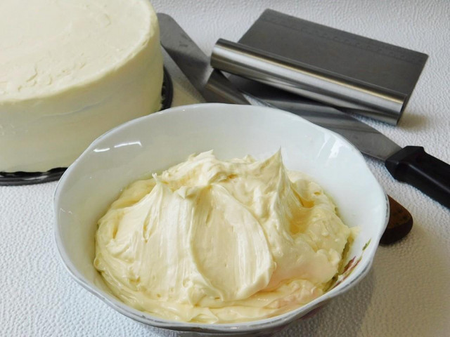 Cake paste cream