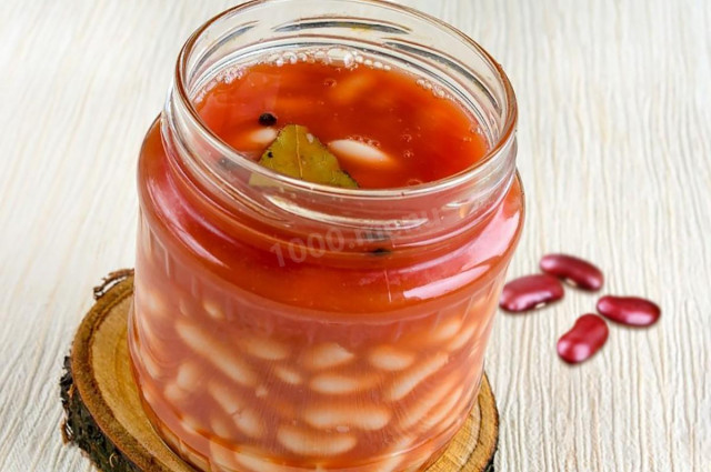 Beans in an autoclave cooking