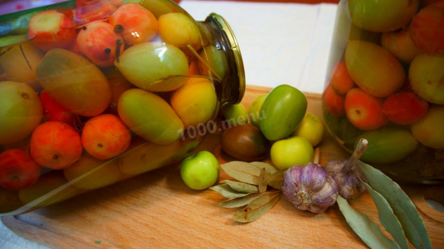 Very tasty pickled green tomatoes with a pickle