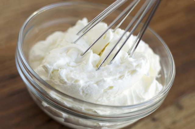 Dry whipped cream