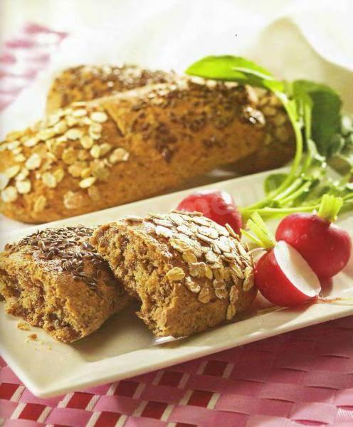 Tortillas with flakes and flaxseeds