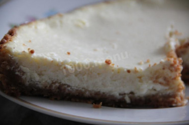 Cheesecake with cottage cheese and pastries