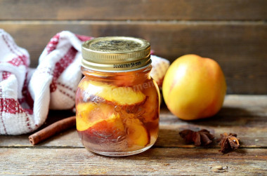 Canned peaches for winter