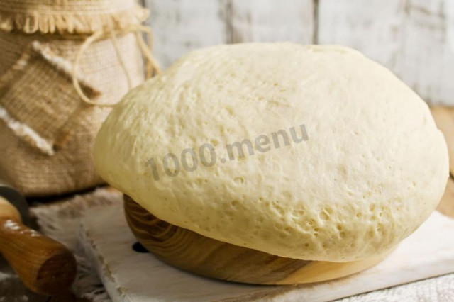 Yeast dough with yolks and sour milk