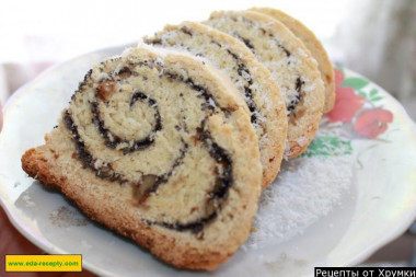 Pastry roll in butter and sour cream with poppy seeds