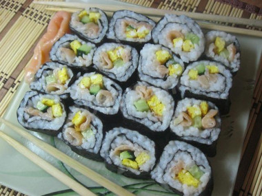 Cucumber and fish rolls