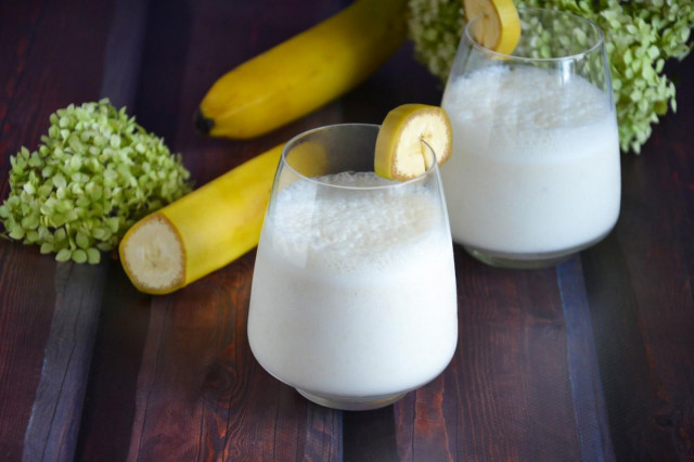 Milkshake with ice cream and banana