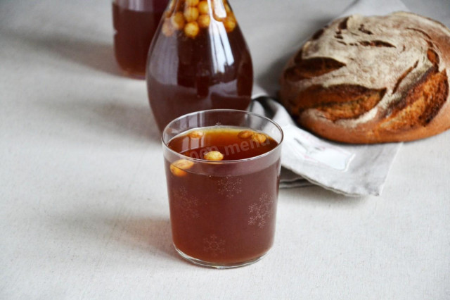 Homemade kvass from dry kvass