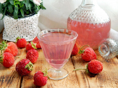 Strawberry tincture