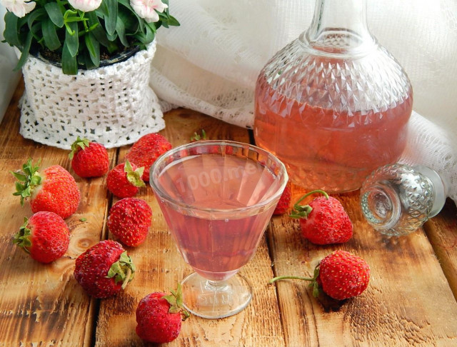 Strawberry tincture