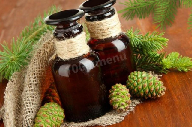 Tincture of pine cones on vodka