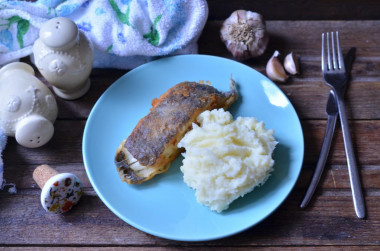 Mashed potatoes with fish