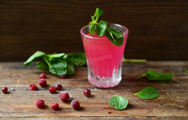 Lingonberry tincture on moonshine