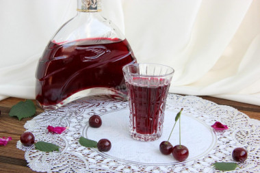 Cherry tincture on vodka with stones