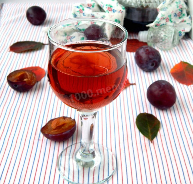 Plum liqueur home