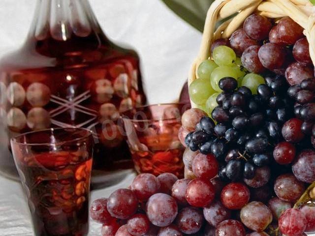 Grape liqueur