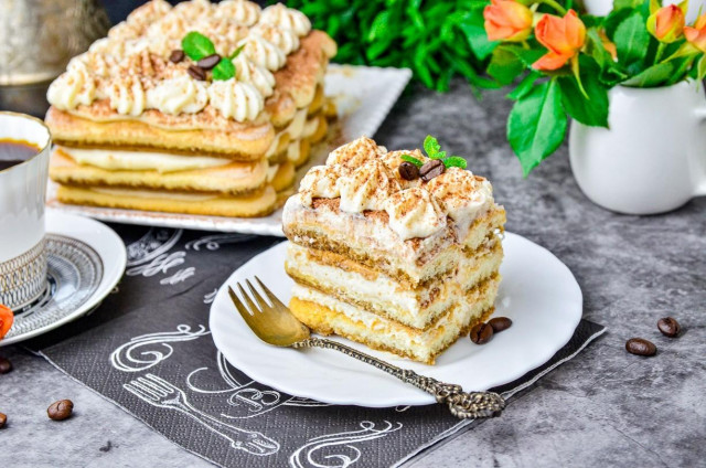 Tiramisu Cake from cookies with mascarpone classic