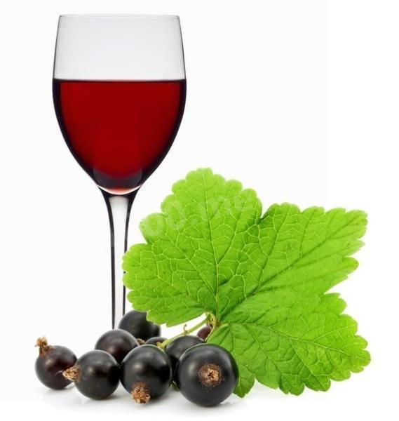 Black currant wine with sugar