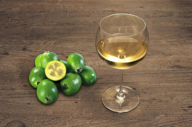 Feijoa wine