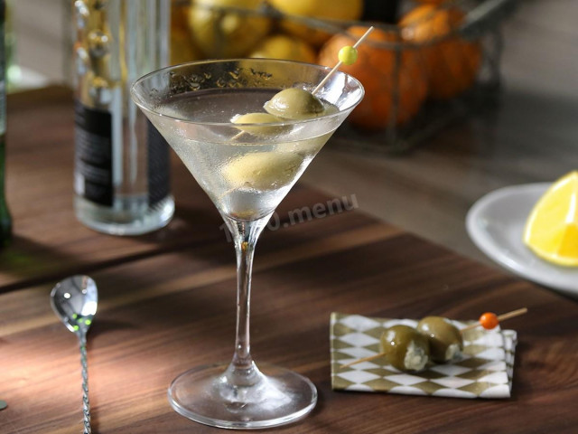 Martini with olive