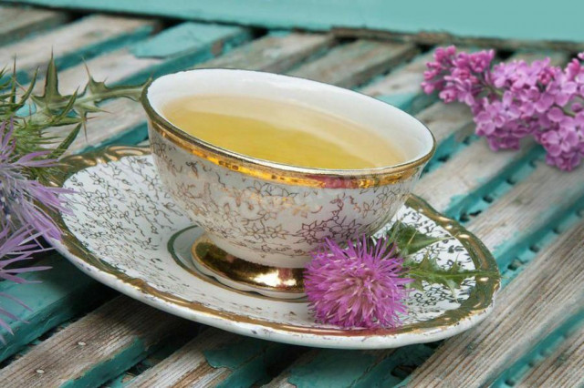 Milk thistle tea