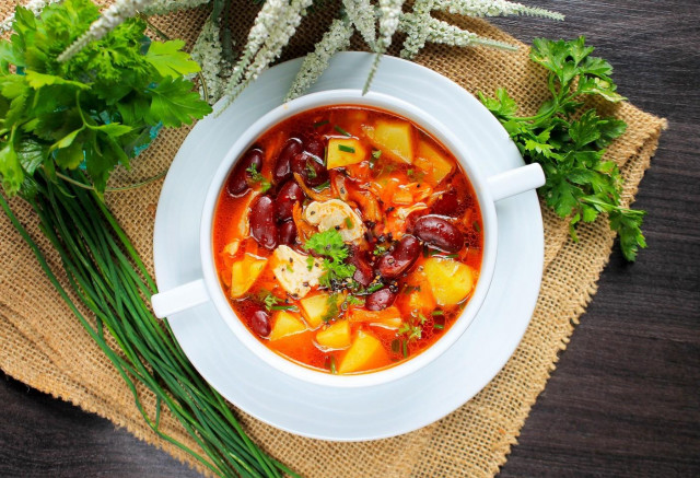 Canned bean and chicken soup