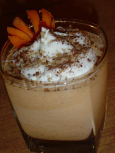 Creamy apricot smoothie