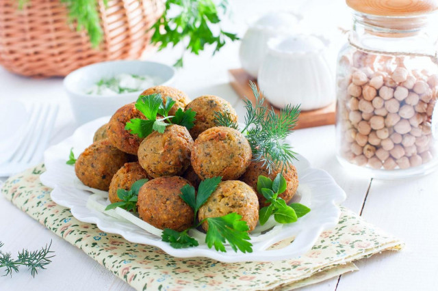 Chickpea falafel