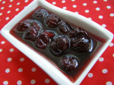 Simple cherry jam with a stone