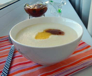 Porridge with powdered milk