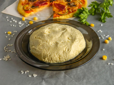 Gluten-free pizza dough