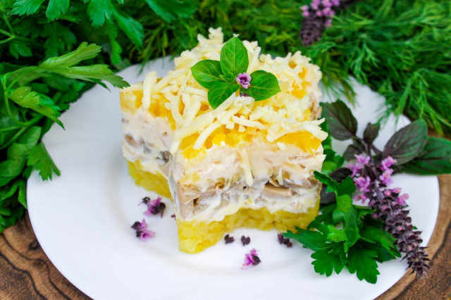 Viking salad with pineapple and chicken