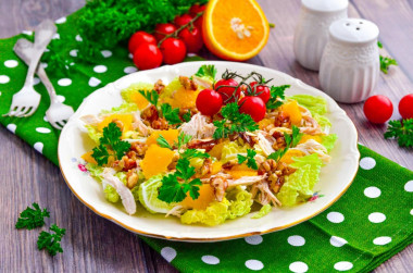 Salad with orange and chicken