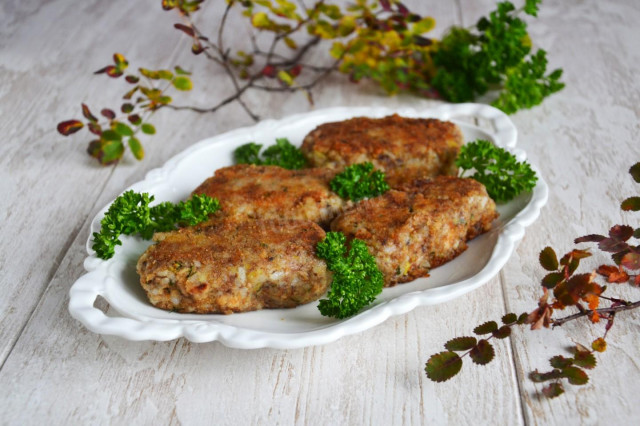 Canned saury cutlets