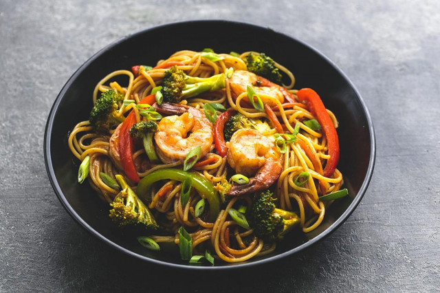 Udon with seafood and vegetables