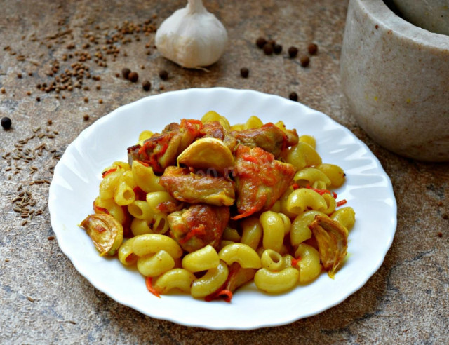 Pasta pilaf with chicken