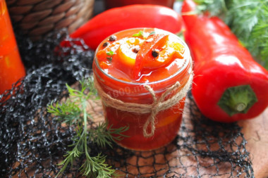 Bell pepper lecho with tomato paste for winter