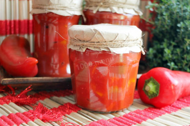 Bell pepper lecho with tomato paste for winter