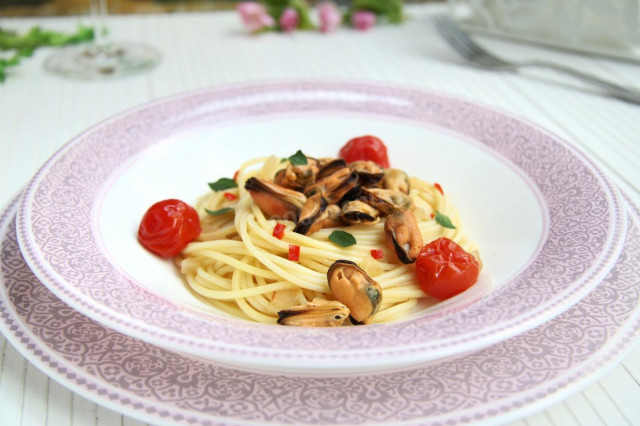 Pasta with mussels