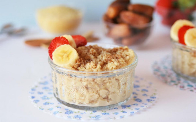 Couscous porridge with milk