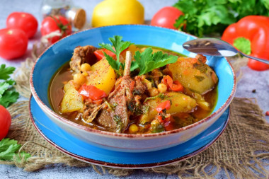 Azerbaijani mutton Bozbash soup with chickpeas