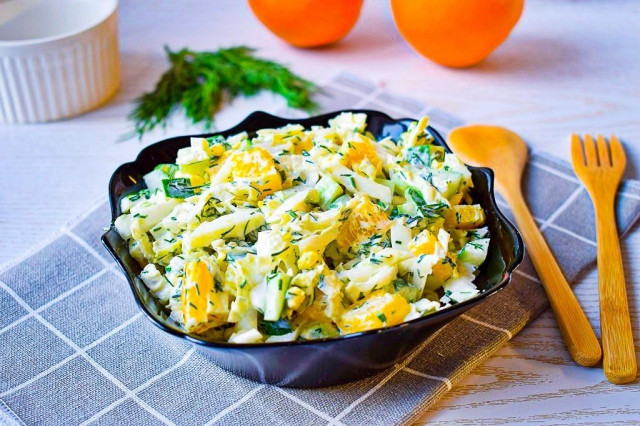 Peking cabbage salad with oranges