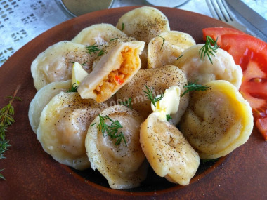 Cabbage dumplings with mushrooms